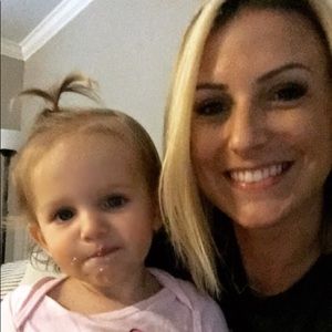 Meet Kat- your new fav posher 😘